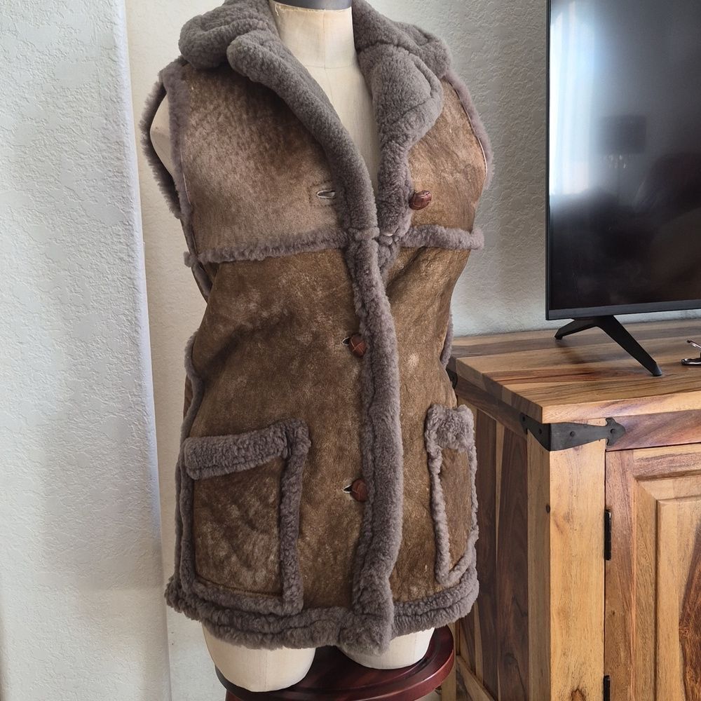 Sawyer California Vtg. Geniune Sherling Lambskin Button Up Vest